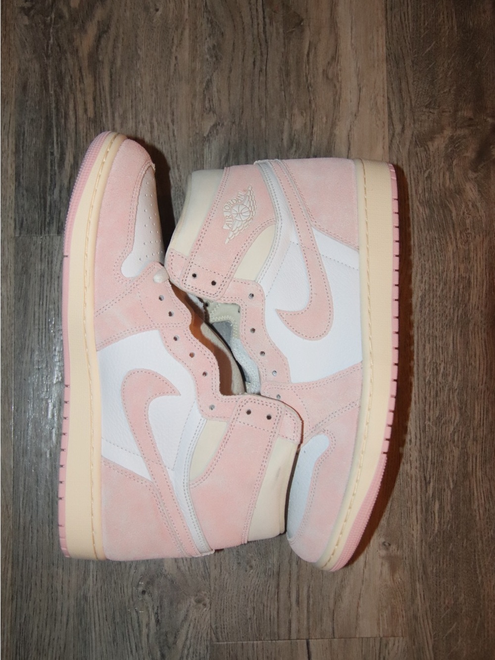 Jordan Women’s shoes Pink and white